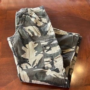Camouflage pants size 30 x 32 used condition.